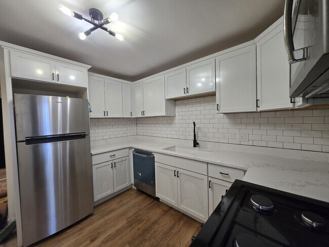 Building Photo - 11575 S Racine Ave