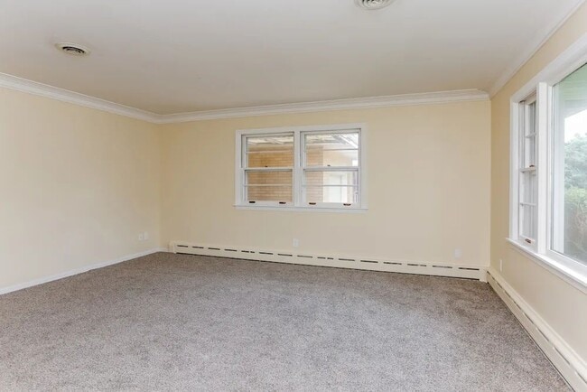 Building Photo - 1401 Highland Ave