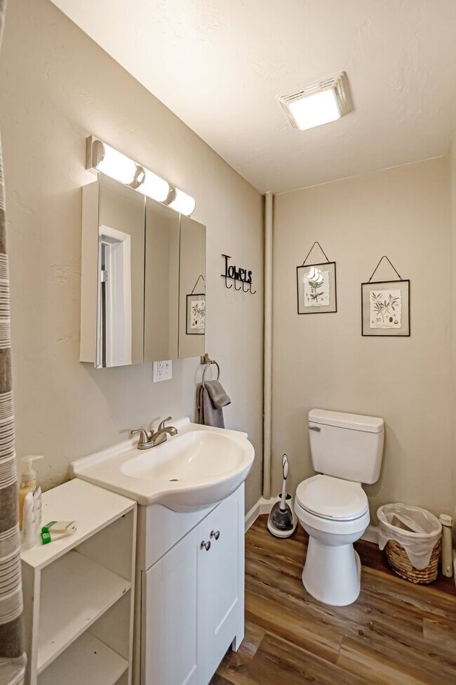 Building Photo - 62 Curlew Pl