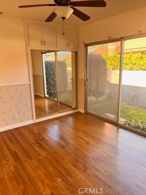 Building Photo - 1054 Mayflower Ave