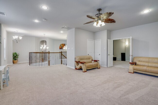 Building Photo - Beautiful home with elegant curved stairca...