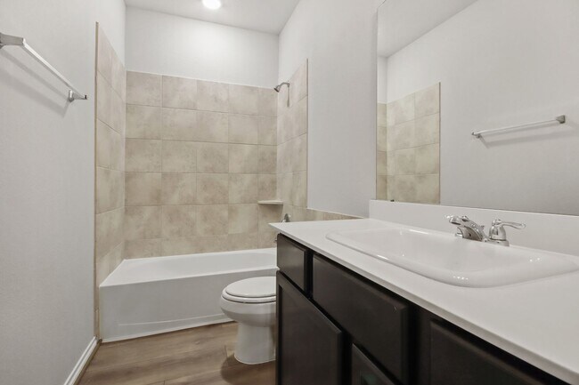 Building Photo - 1415 Acorn Mdw St