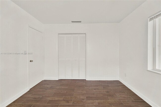 Building Photo - 11713 SW 81st Rd