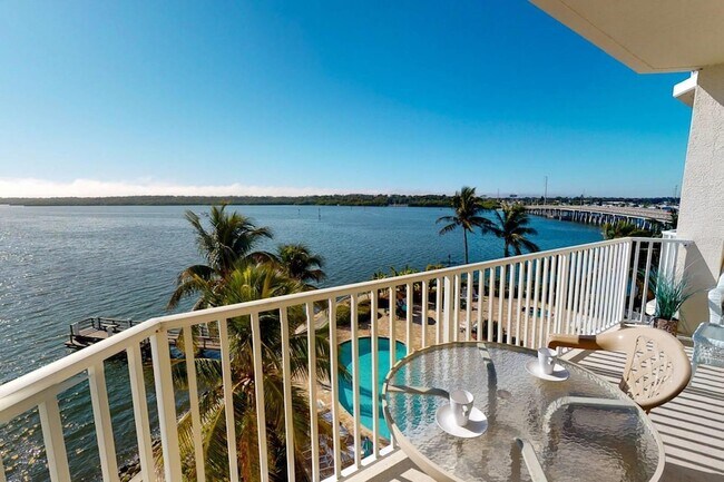 Building Photo - 8800 Bay Pines Blvd