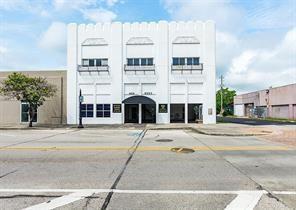 Primary Photo - 400 W Texas Ave