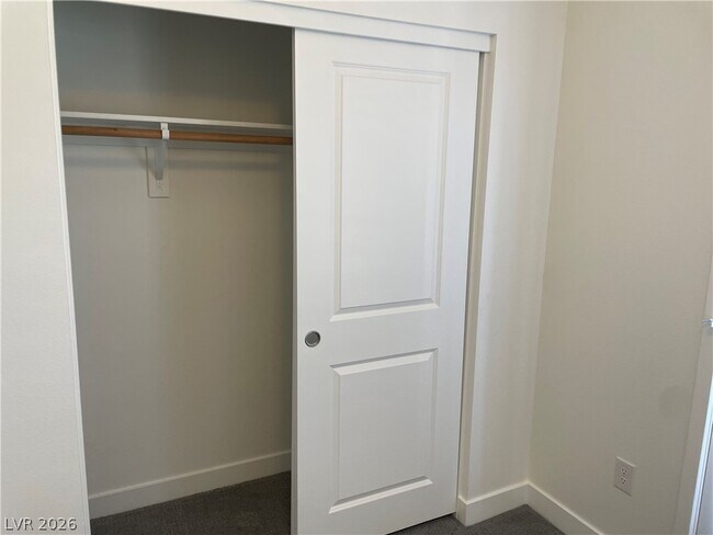 Building Photo - 11484 Roaring Peak Dr