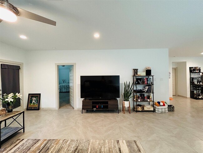 Building Photo - 29403 Georgia Throw Ln
