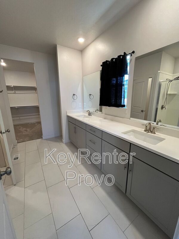 Building Photo - 146 Thistle Dr
