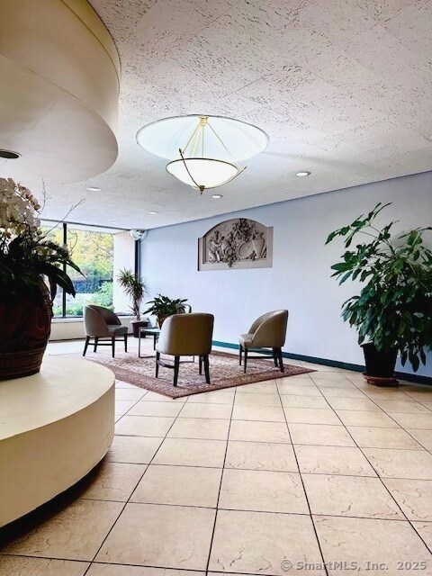 Building Photo - 2625 Park Ave