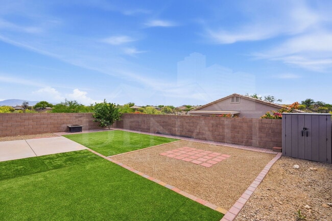 Building Photo - 2339 W Dillon Rd