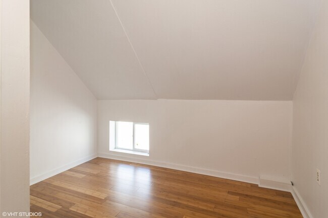 Building Photo - 3707 W McLean Ave