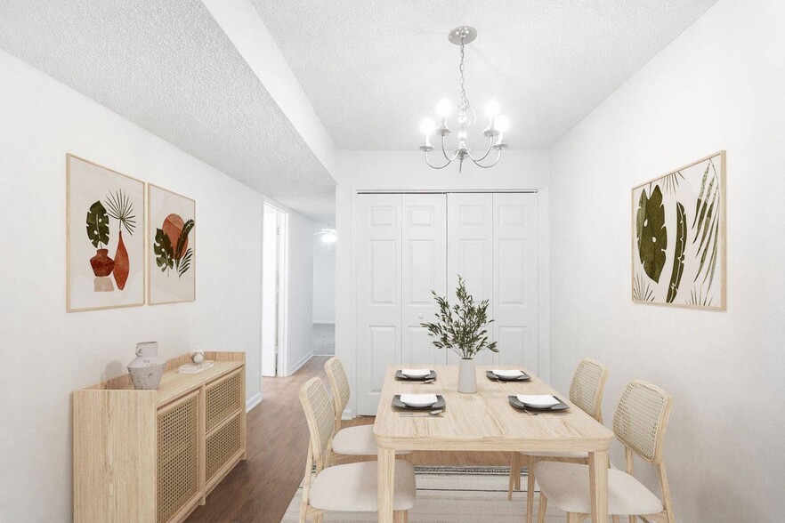 Building Photo - Cross Creek Cove