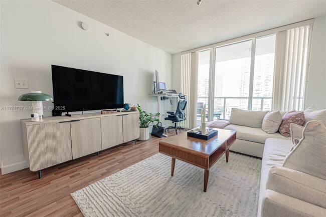 Building Photo - 31 SE 5th St