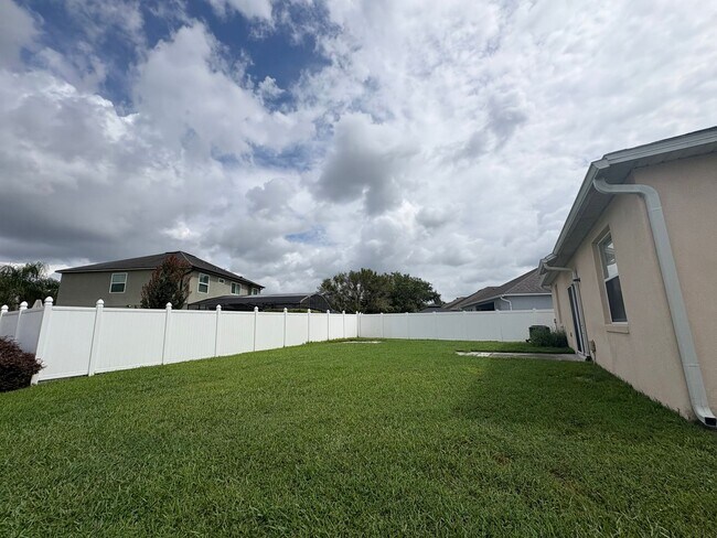 Building Photo - 10190 Granite Bay Dr