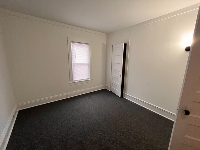 Bedroom 2 - 82 Park Ave
