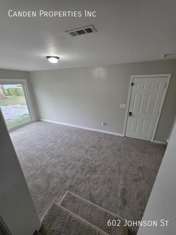 Building Photo - 602 Johnson St