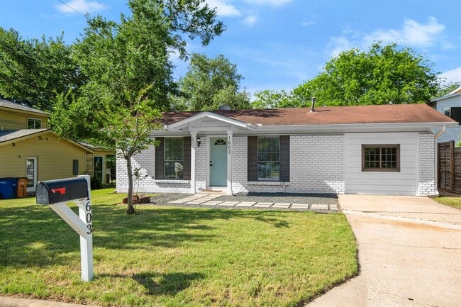 Building Photo - 1603 Grayford Dr