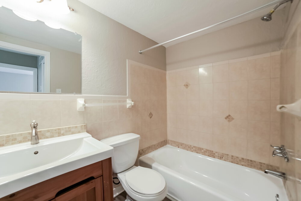 Building Photo - 1001 SW 25th Ave