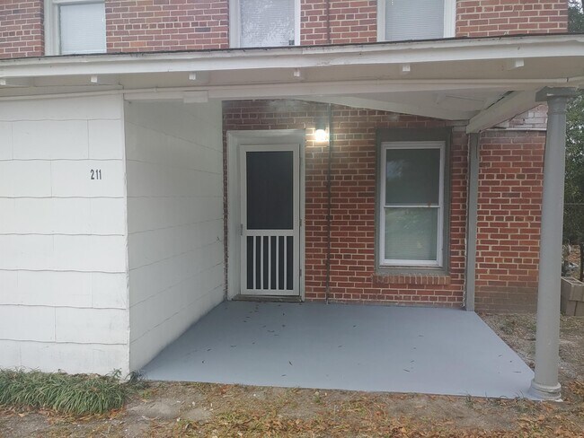 Primary Photo - 205 Adkinson Ave