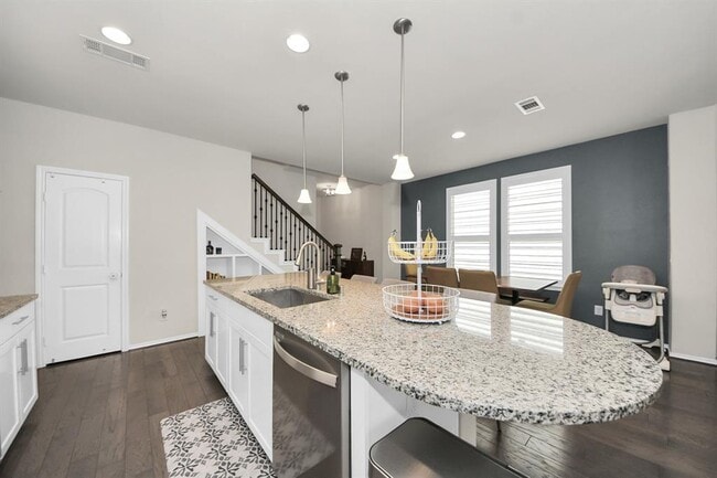 Building Photo - 8919 RoseWood Grove Ln