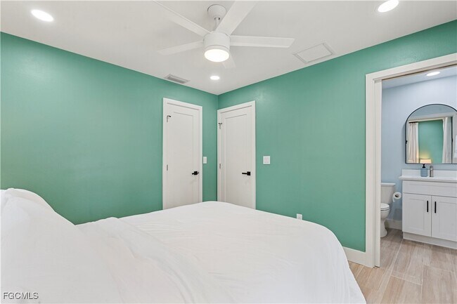 Building Photo - 2412 La Salle Ave