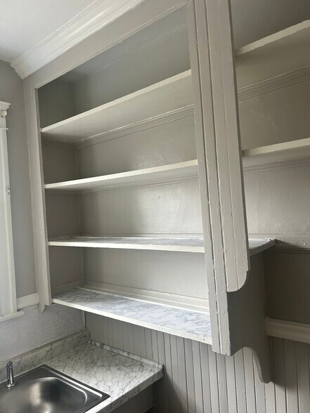 Building Photo - 65 Bellevue Ave