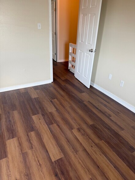 Building Photo - 2620 Angelique Dr