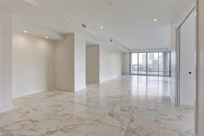 Building Photo - 2047 Westcreek Ln Ln