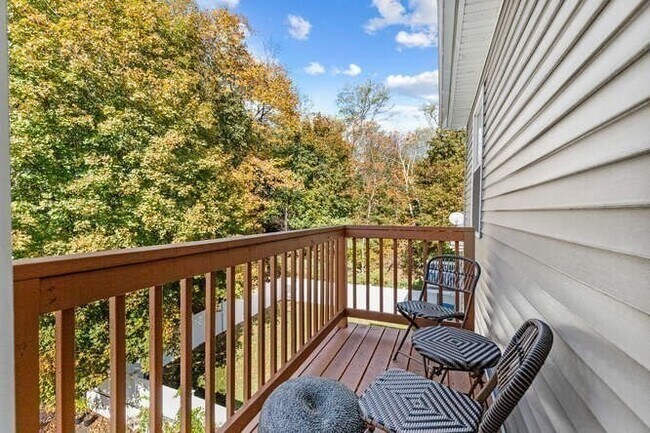 Building Photo - 22 Victor St