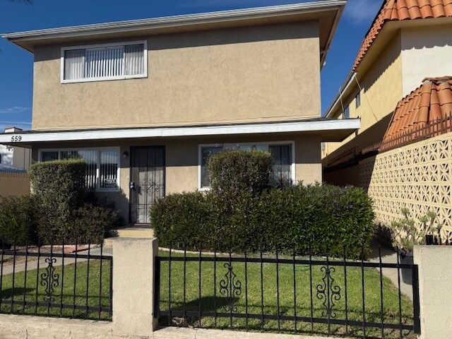 Primary Photo - 559 Hyde Park Pl
