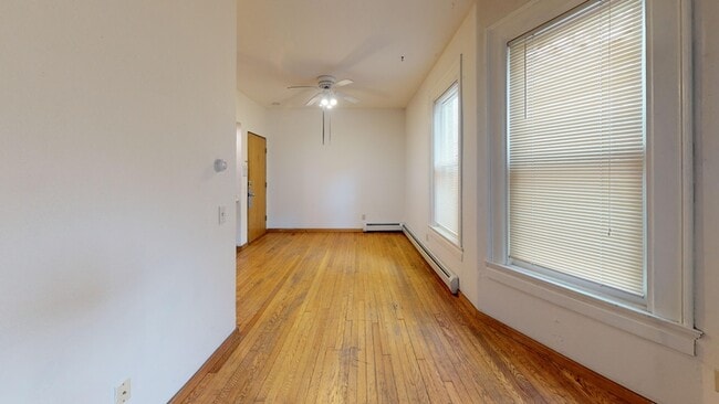 Building Photo - 10 Langdon St