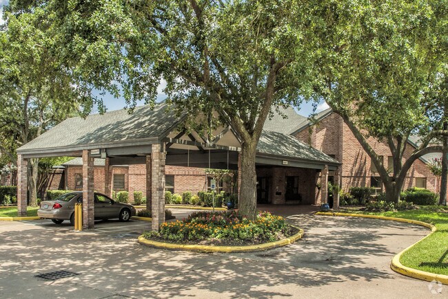 Primary Photo - Tarrytowne Estates