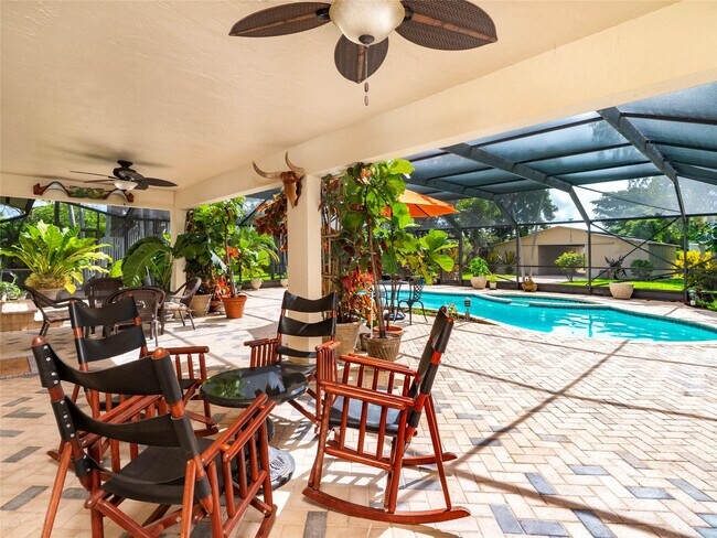 Building Photo - 6556 NW 87th Ave