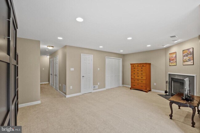 Building Photo - 5944 Wescott Hills Way