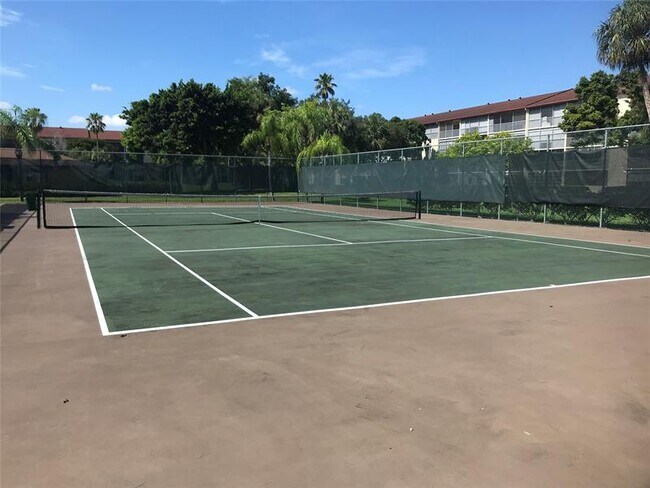 Building Photo - 1401 SW 135th Terrace