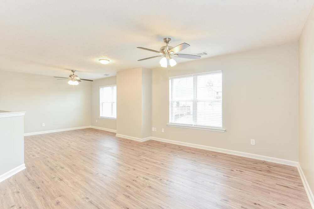 Building Photo - 1147 Benton Mason Dr
