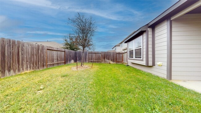 Building Photo - 3535 Cannon Dr