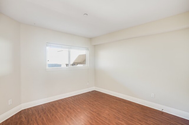 Building Photo - Beautiful 2 Bedroom 2 Bathroom Condo in La...