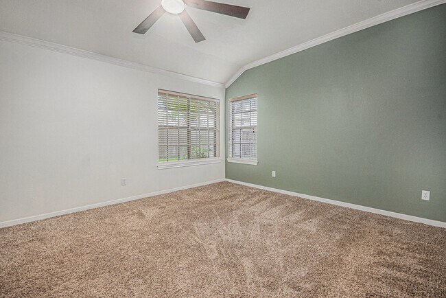 Building Photo - 14335 Fair Knoll Way