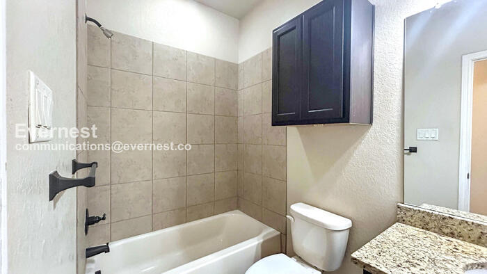 Building Photo - 194 Joanne Cv