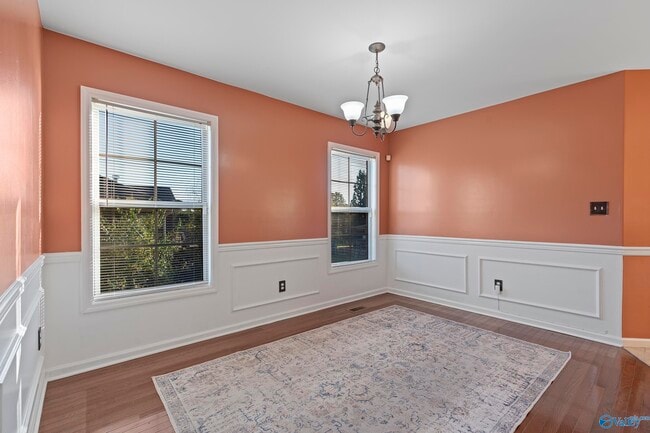 Building Photo - 102 Compass Hill Cir