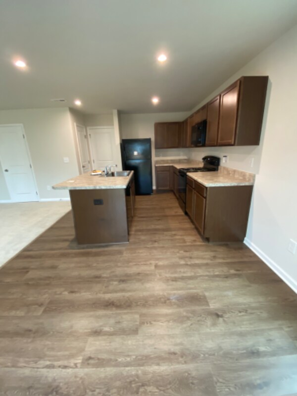 Building Photo - 420 Harmony Hl Trl