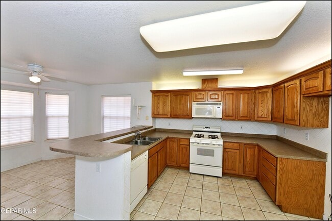 Building Photo - 14101 Koshare Ct