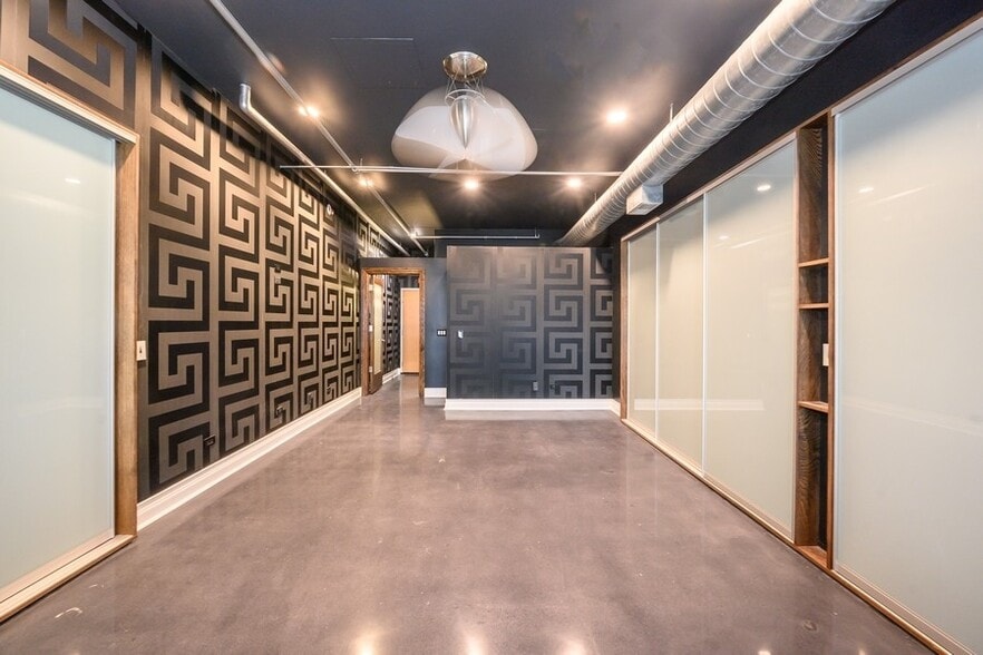 Building Photo - 1530 S State St