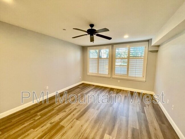 Building Photo - 88 S 900 E