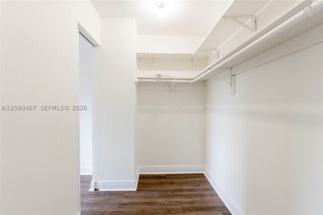 Building Photo - 6916 SW 110th Ave