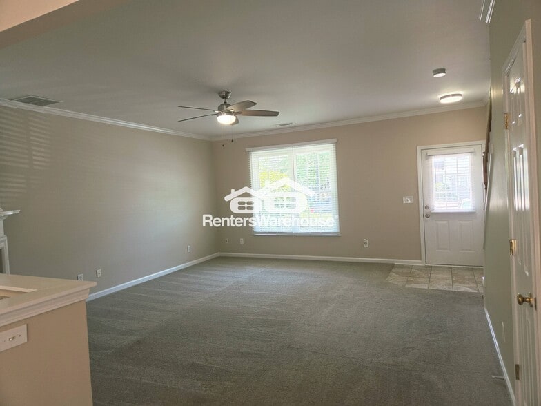 Building Photo - 57 Highoak Dr