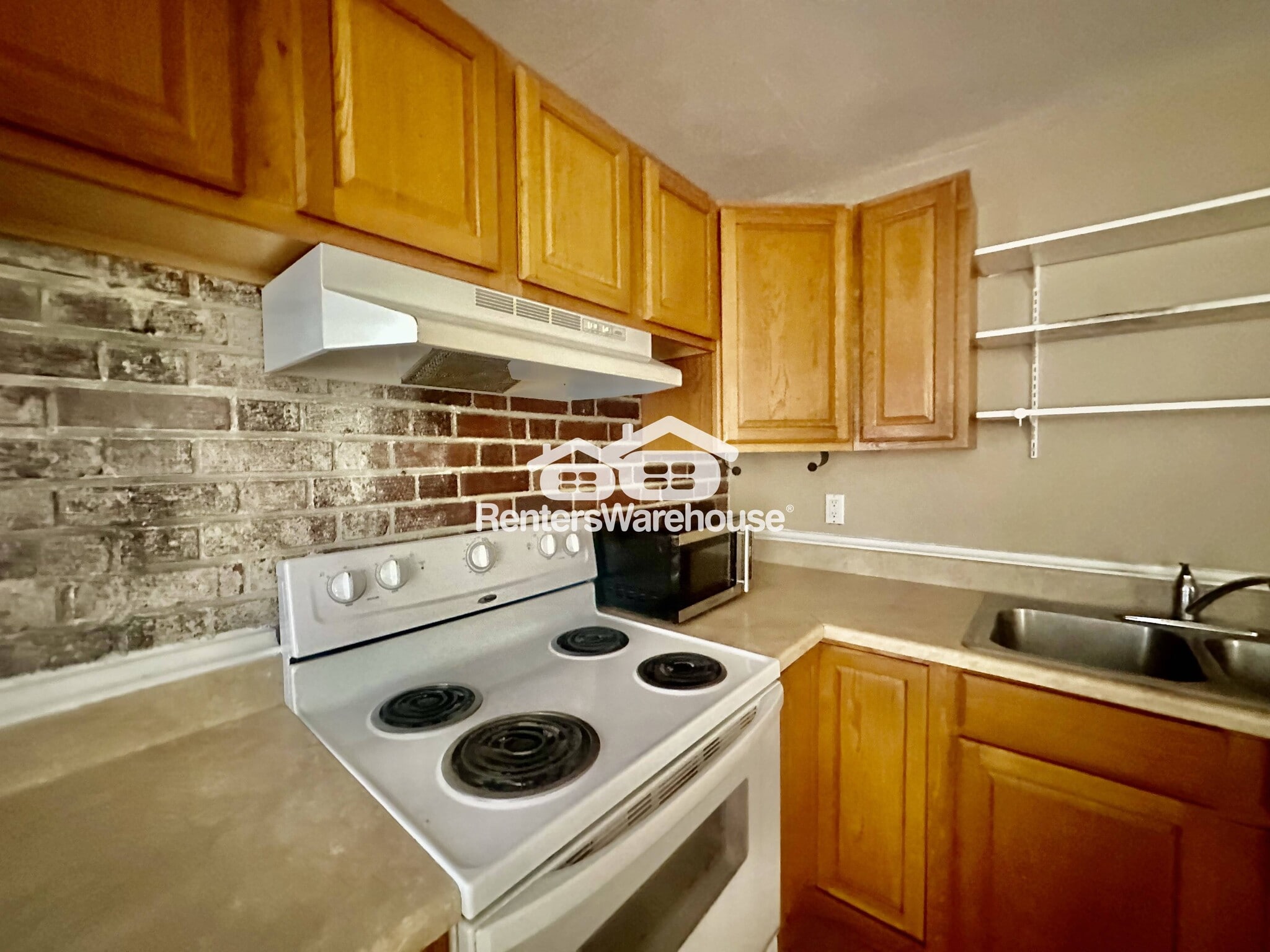 Building Photo - 2300 Beaver Ave