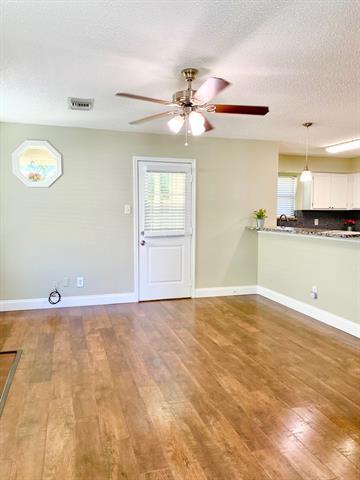 Building Photo - 2610 Isbella Dr