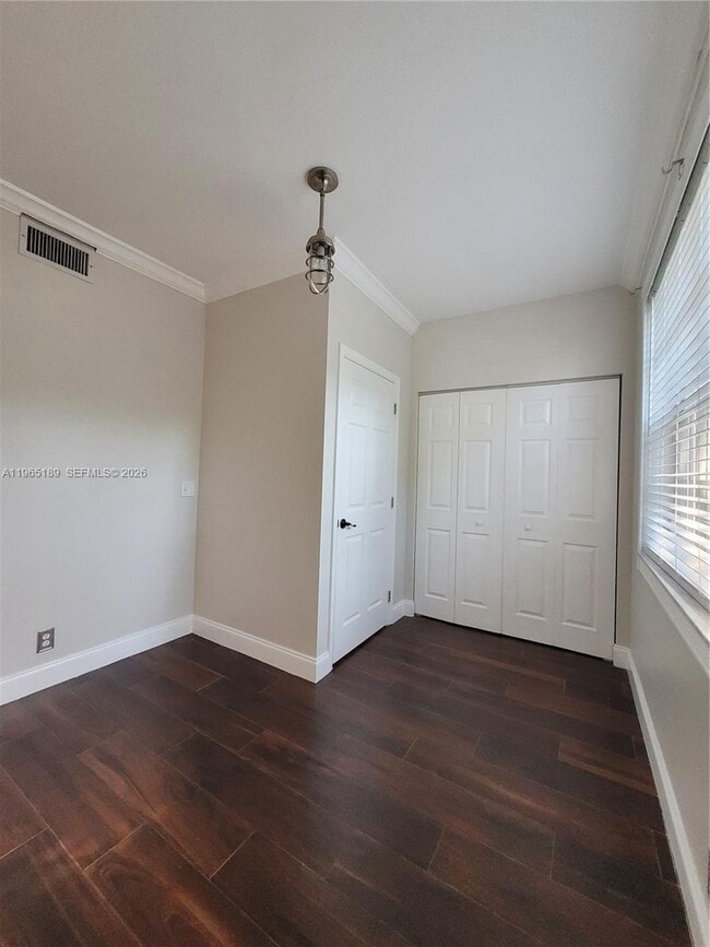 Building Photo - 205 Mallory Ct